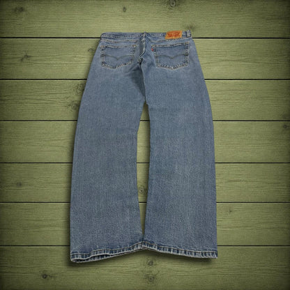 Y2K Levi’s 505 jeans straight leg washed blue Straight fit 5 pocket pants red tab logo
