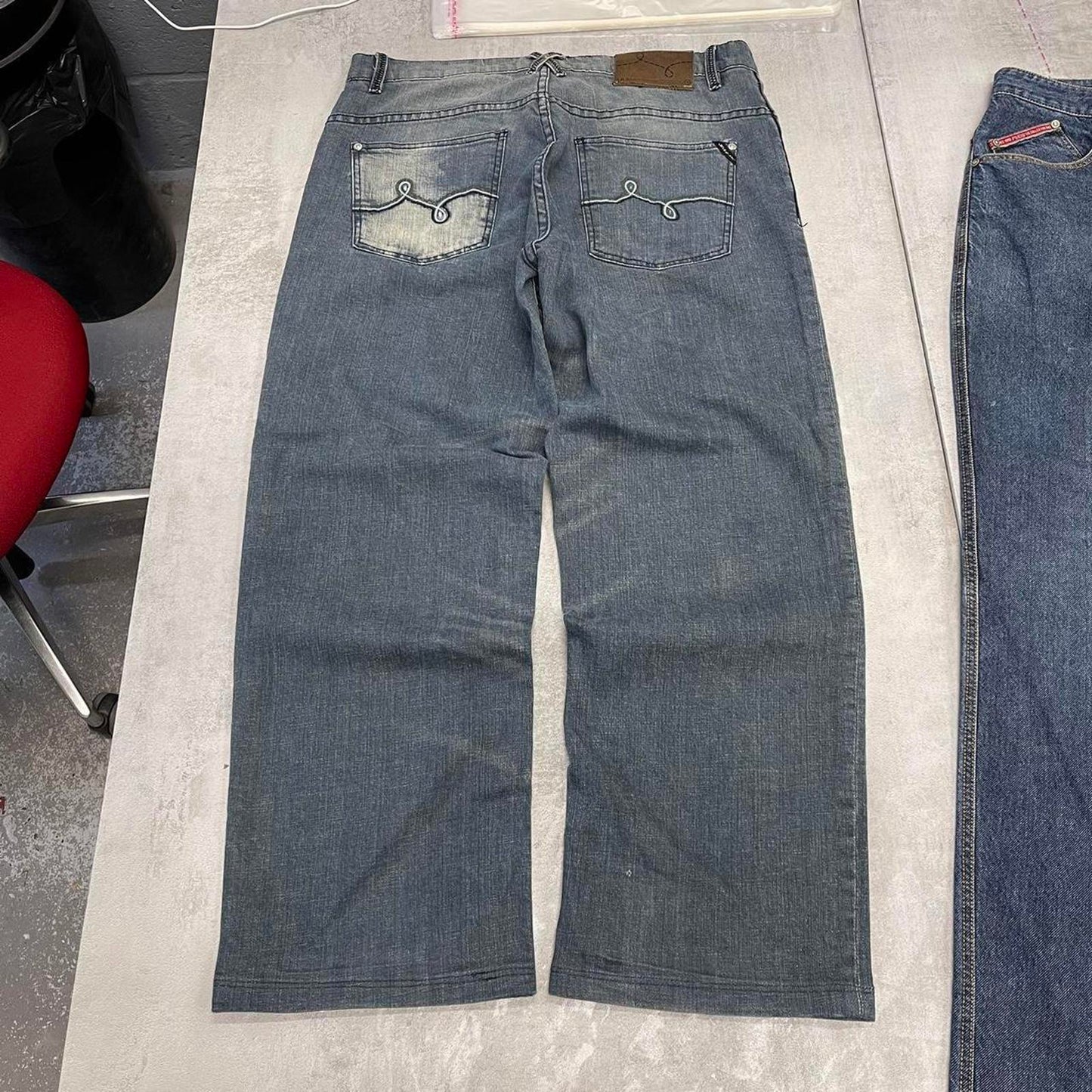 Blue LRG jeans W36L29 embroidered y2k style stitch detailing design
