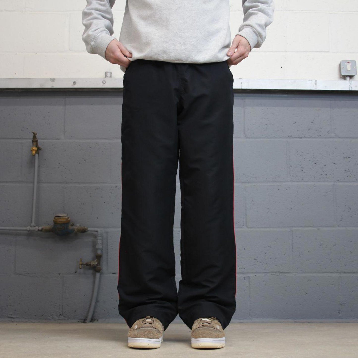 Vintage Womens black Reebok joggers 14 y2k style sportswear track pants side stripe design