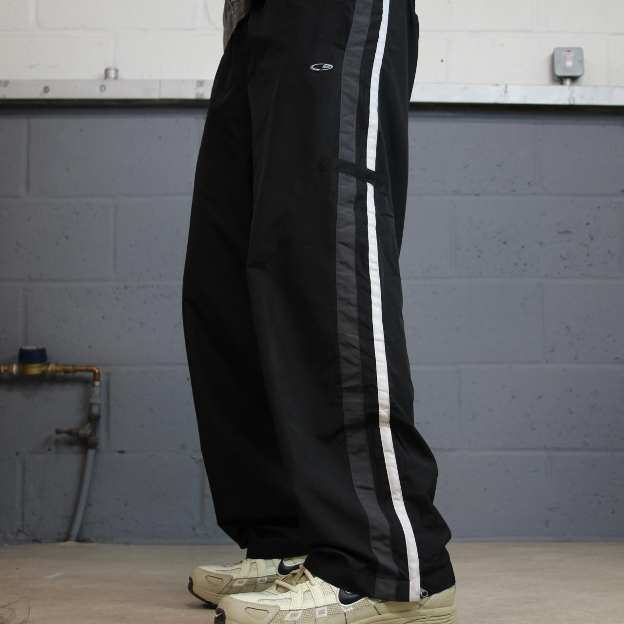 Y2K Champion tracksuit bottoms loose black Loose leg lined 2000s style casual track pants