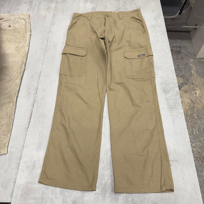 Wrangler cargo pants W34 L32 khaki loose relaxed skater cargos