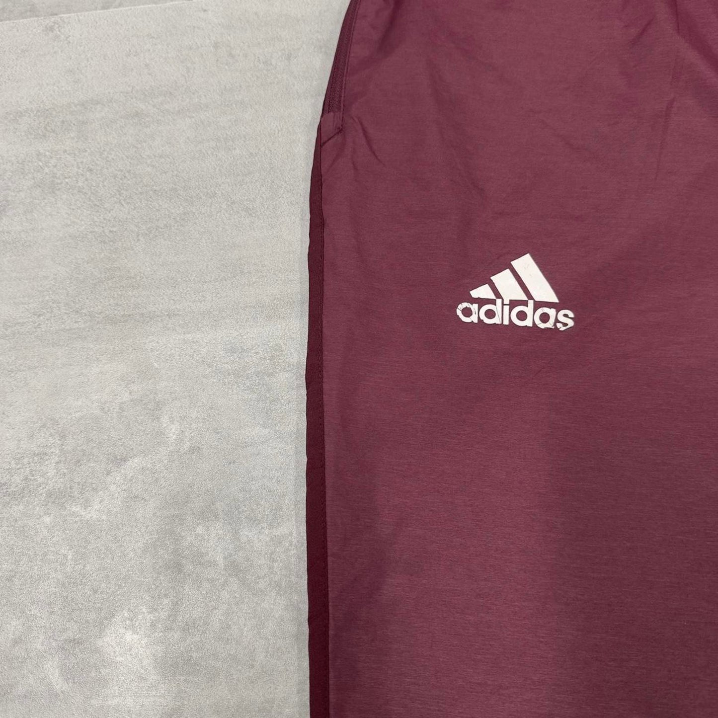 Baggy Adidas Trackies XL maroon loose floaty leg tracksuit bottoms