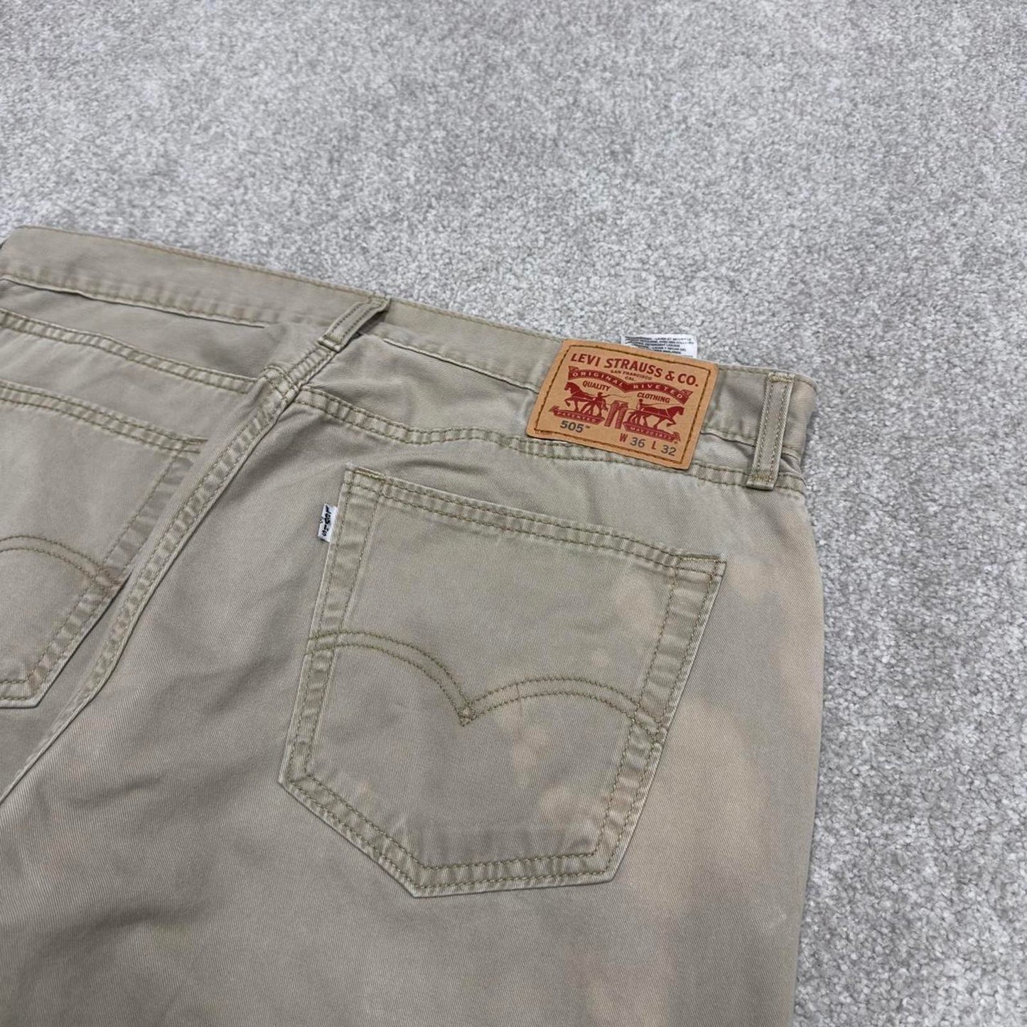 Levis 505 jeans straight leg W36L32 beige loose y2k style pants red tab logo