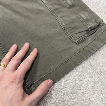 Carhartt cargo shorts loose canvas green Canvasy relaxed fit skate style shorts