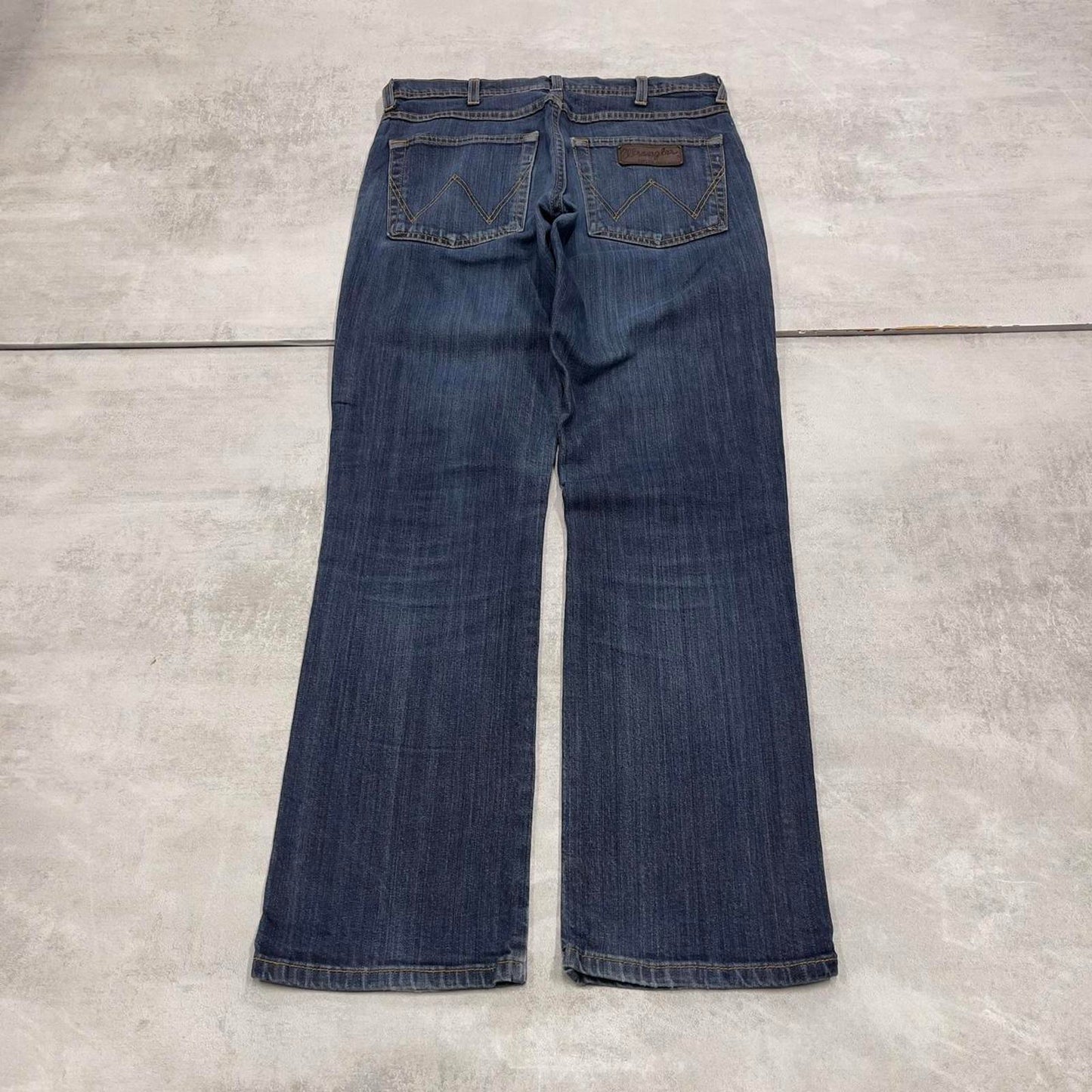 Vintage Wrangler jeans W30L30 mens blue 5 pocket straight leg denim jeans