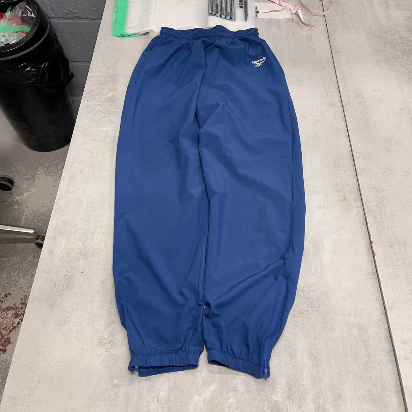 Blue vintage Reebok tracksuit bottoms L