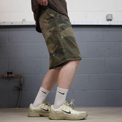 Dickies camo chino shorts carpenter green Chino skater / surf camouflage shorts loose fit