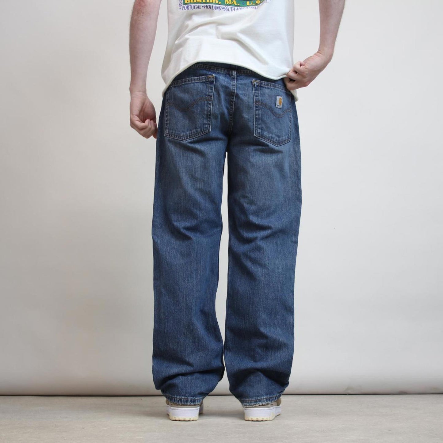 Mens vintage Carhartt jeans W38 L32 relaxed straight denim 90s style jeans