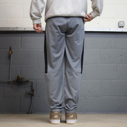 Nike Trackies Large Grey y2k 00s style loose joggers embroidered Swoosh logo