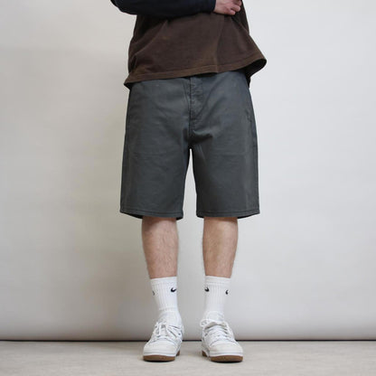 Loose Levi's shorts W38