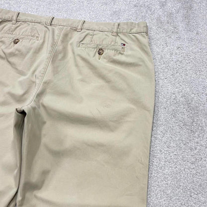 Y2K loose Tommy Hilfiger chino pants beige Loose leg chino style preppy trousers