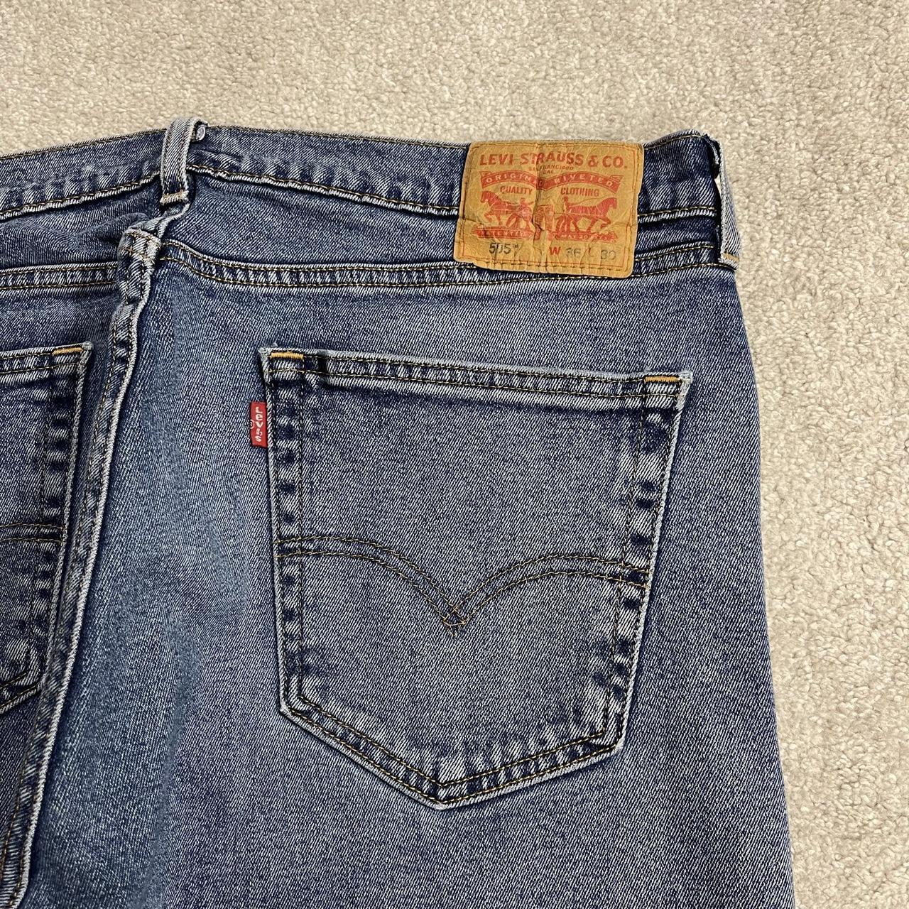 Y2K Levi’s 505 jeans W36L30 blue Straight fit 5 pocket belt loops red tab logo