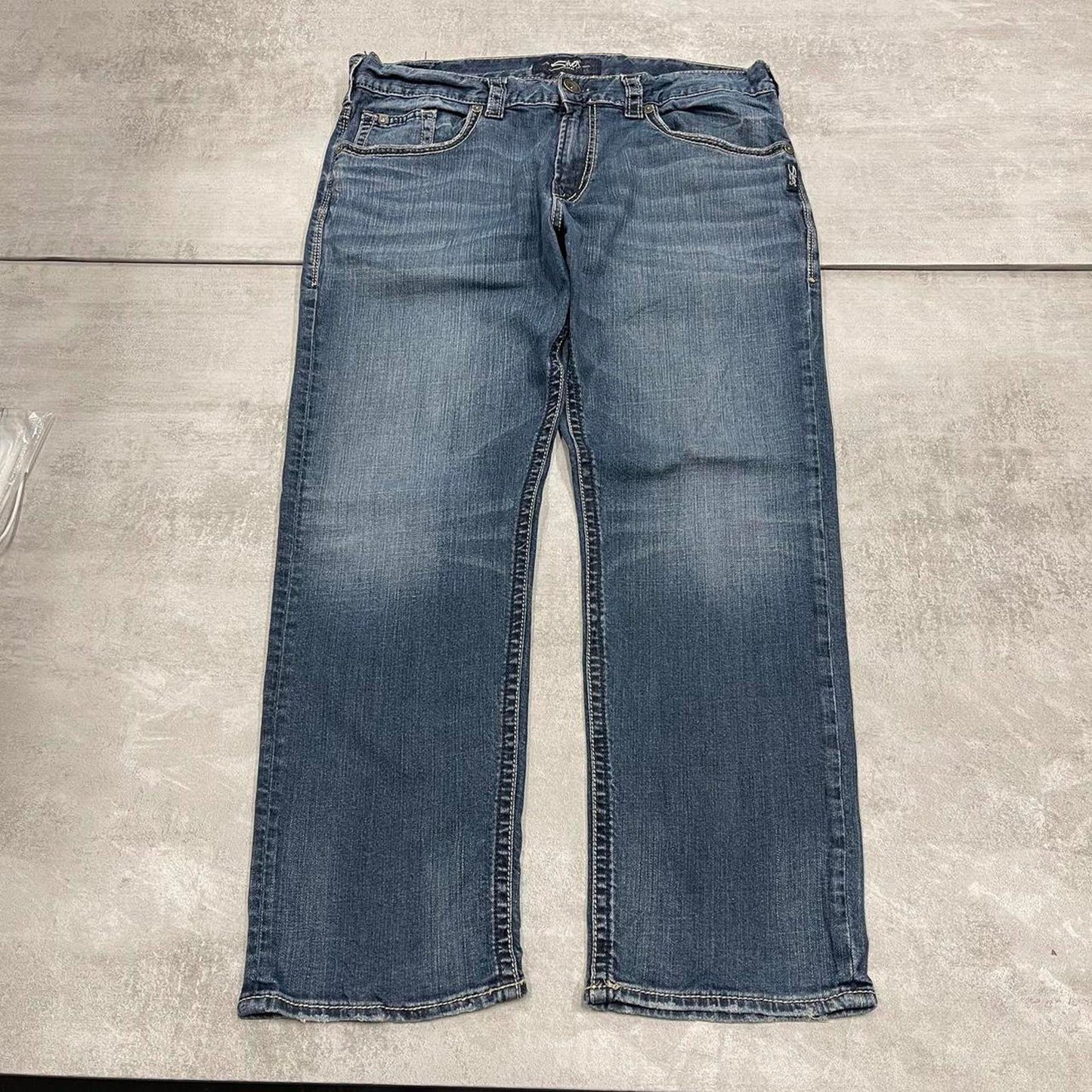 Blue embroidered y2k jeans W36L30