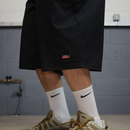 Dickies baggy carpenter chino shorts black Loose long leg skater / surf shorts festival