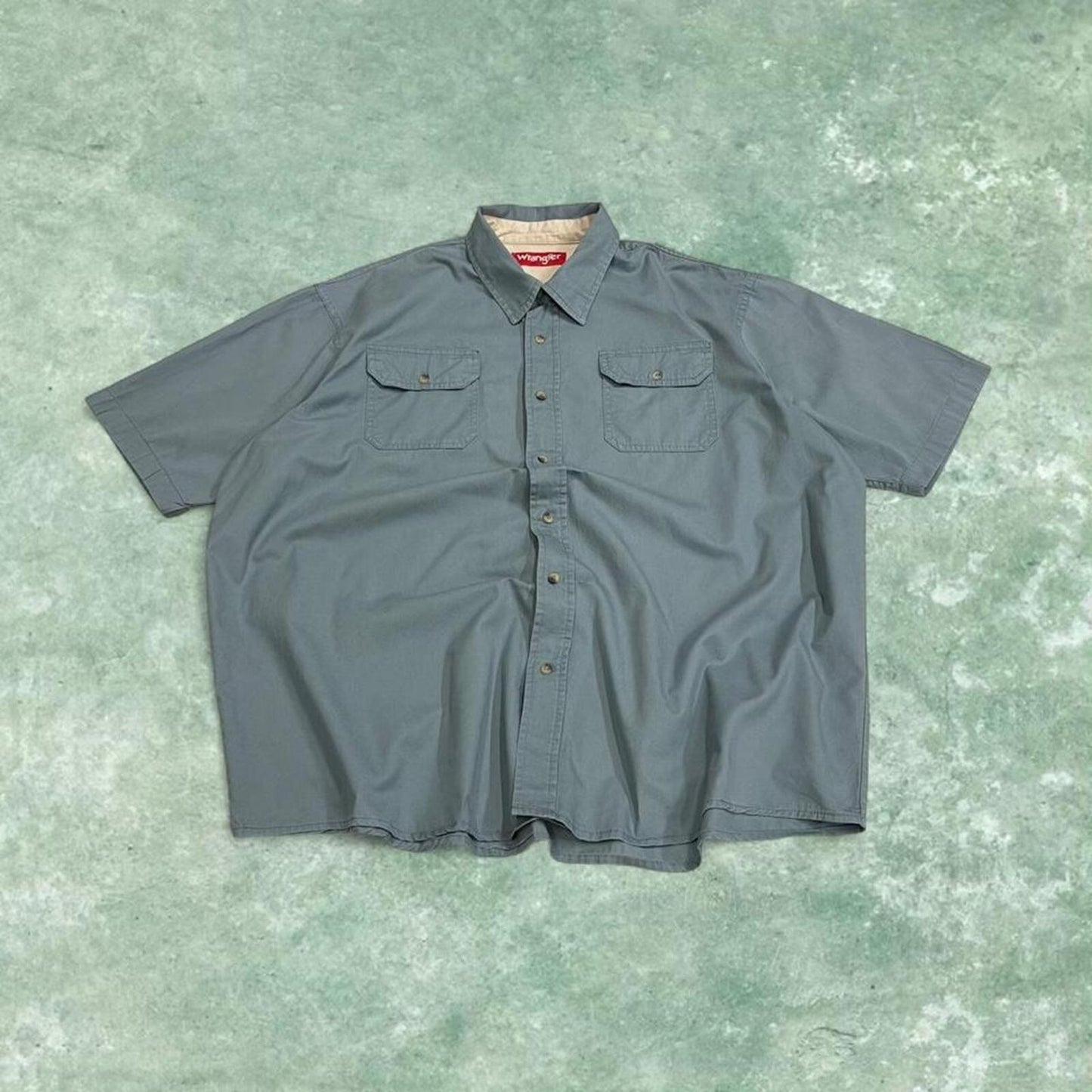 Wrangler short sleeve shirt boxy fit blue Wide surf style button down summer shirt