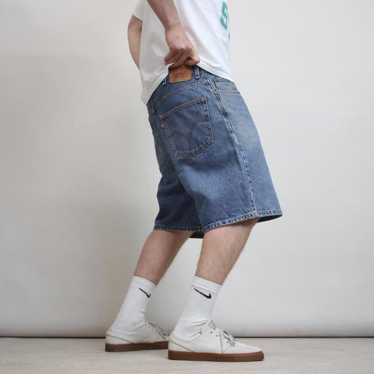 Mens Levi’s denim shorts W38