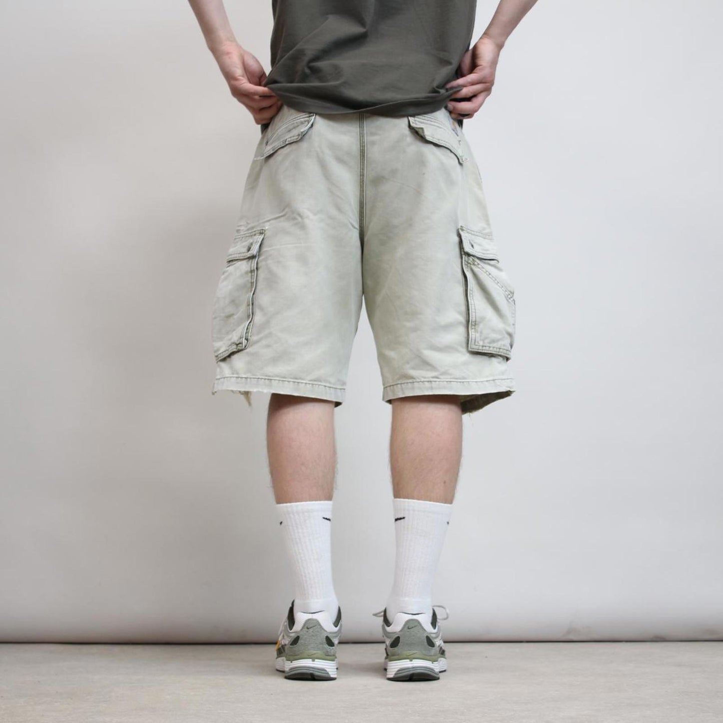 Baggy Carhartt carpenter shorts W38