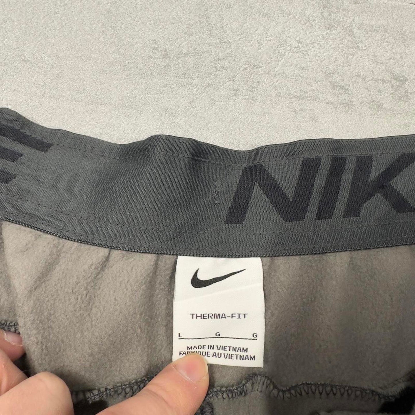 Nike Therma Fit Trackies Large Grey y2k 00s style loose leg joggers embroidered logo