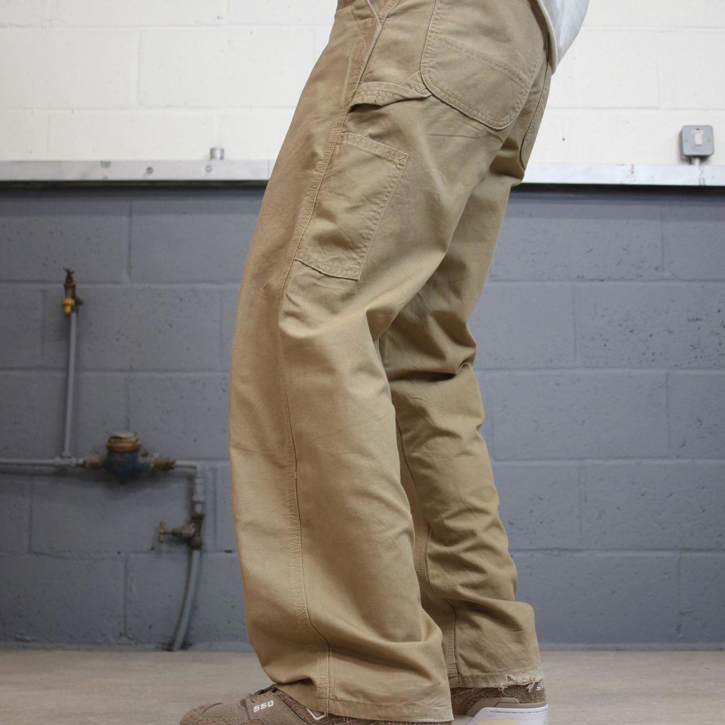 Vintage baggy Carhartt carpenter pants W32L30 tan 90s style loose leg skater cargos