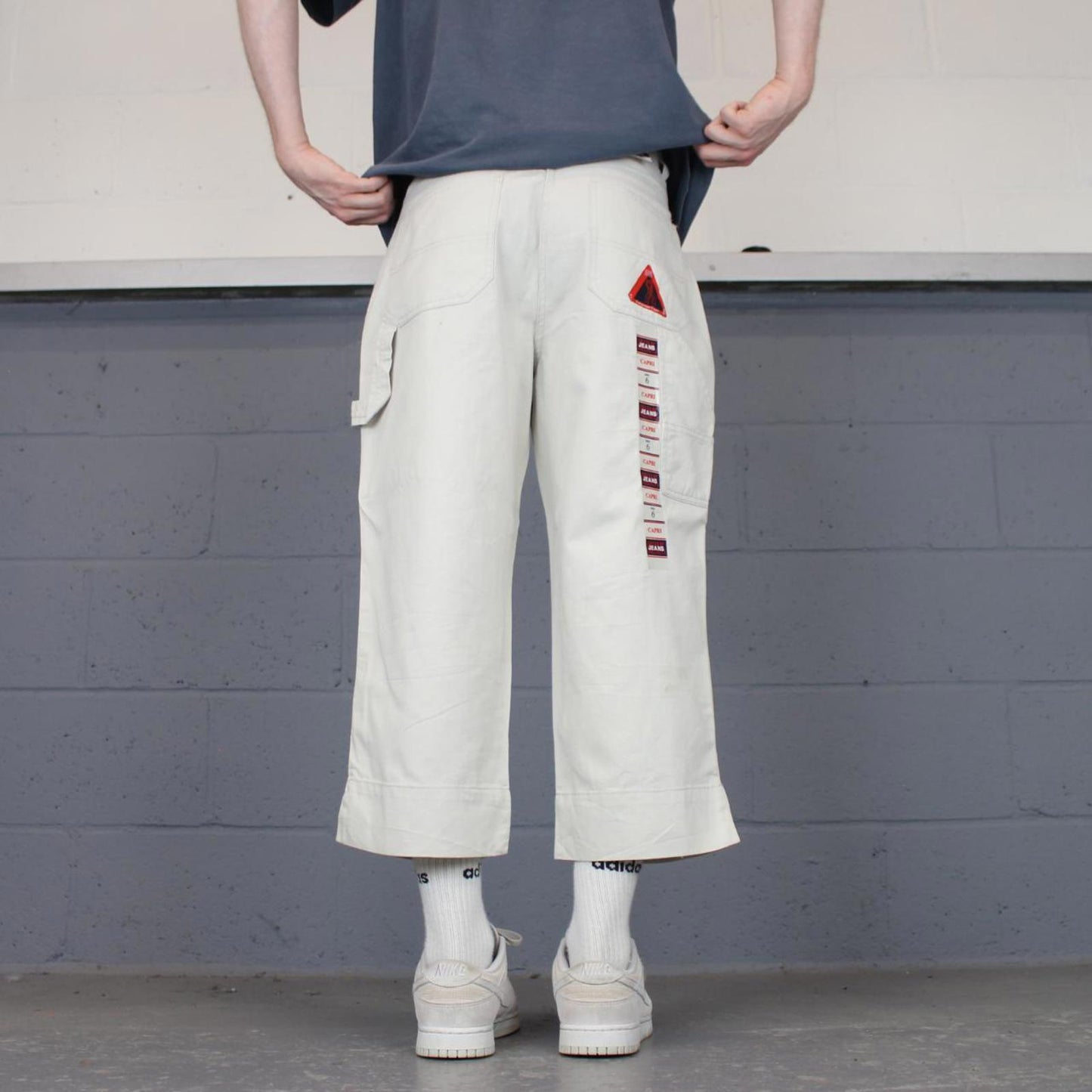 Bill Blass Capri shorts size 6 (W30)