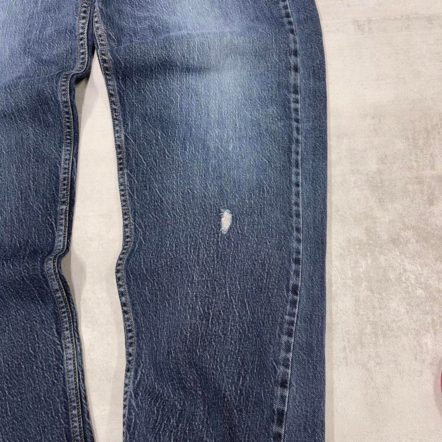 Levis 505 jeans blue W38L30 loose straight leg y2k style pants red tab logo