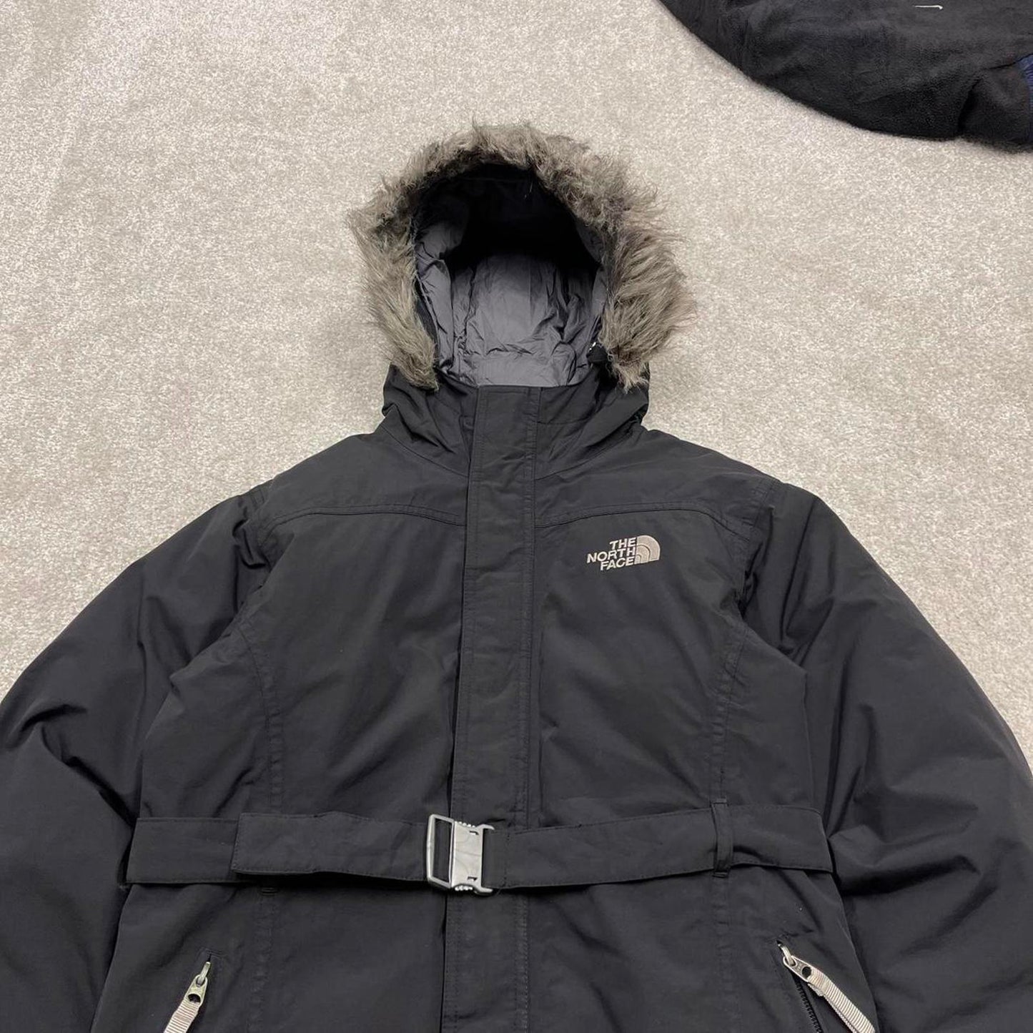 North Face HyVent puffer jacket L girls black y2k 00s style tech windbreaker autumn winter