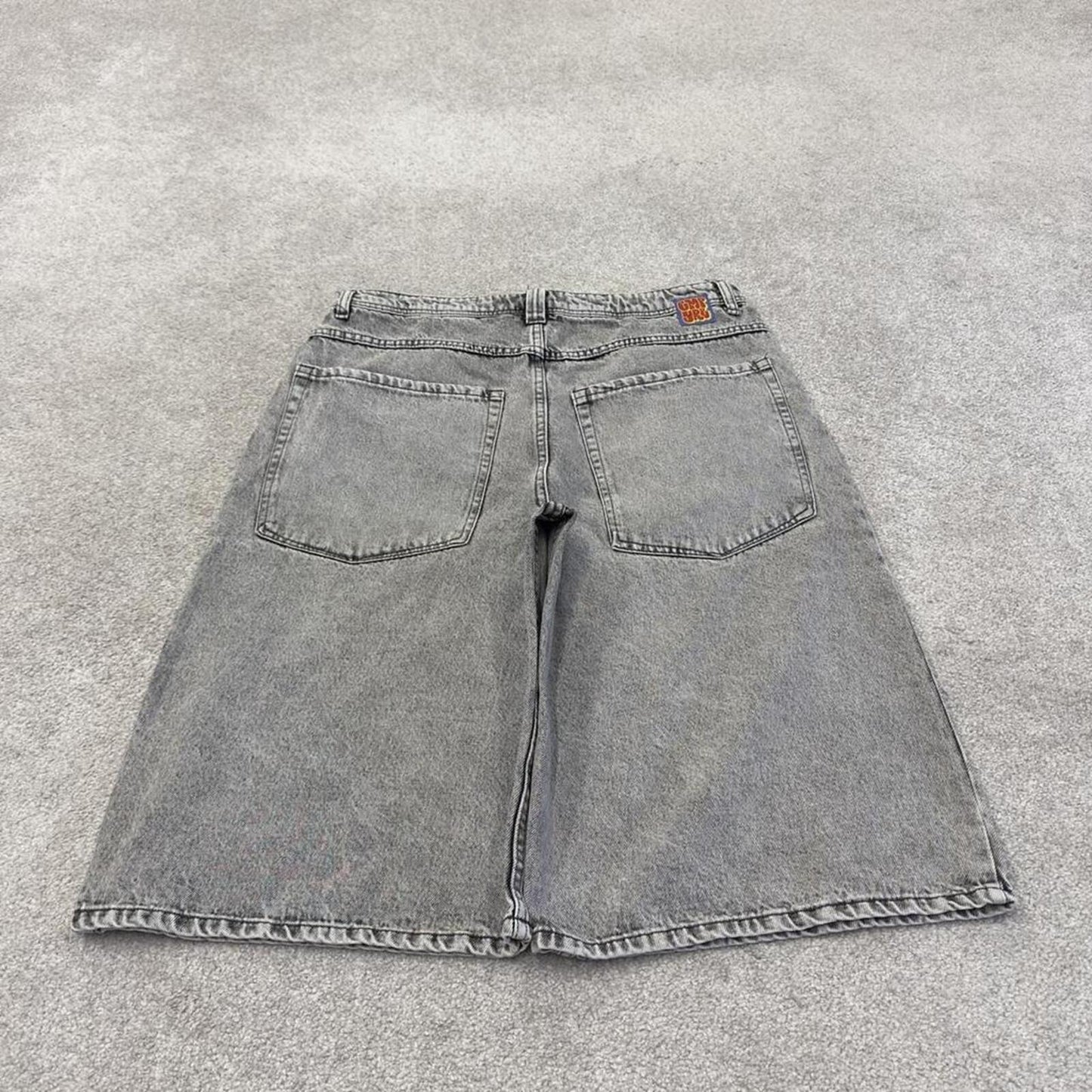 Y2K Extra baggy Empyre shorts long grey Wide leg skater style brand surf jorts