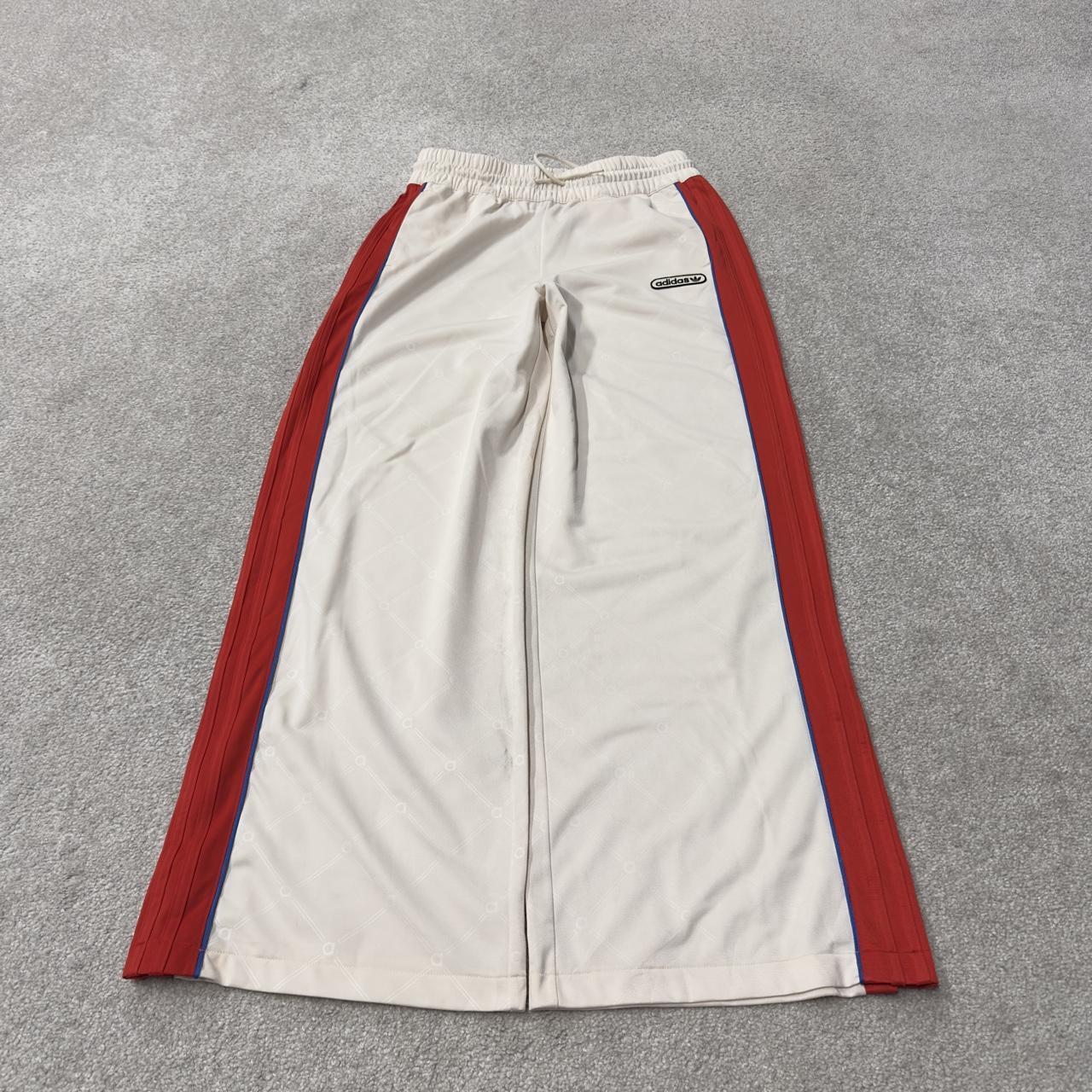Vintage y2k baggy Adidas tracksuit bottoms beige Wide leg embroidered side stripe 2000s track pants