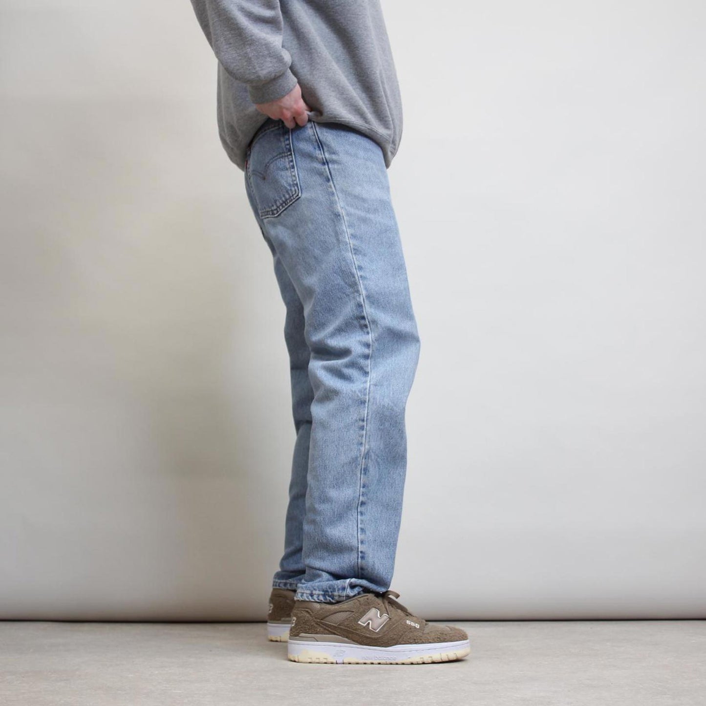Blue Levi's 550 jeans W28L31 denim 90s style red tab logo jeans