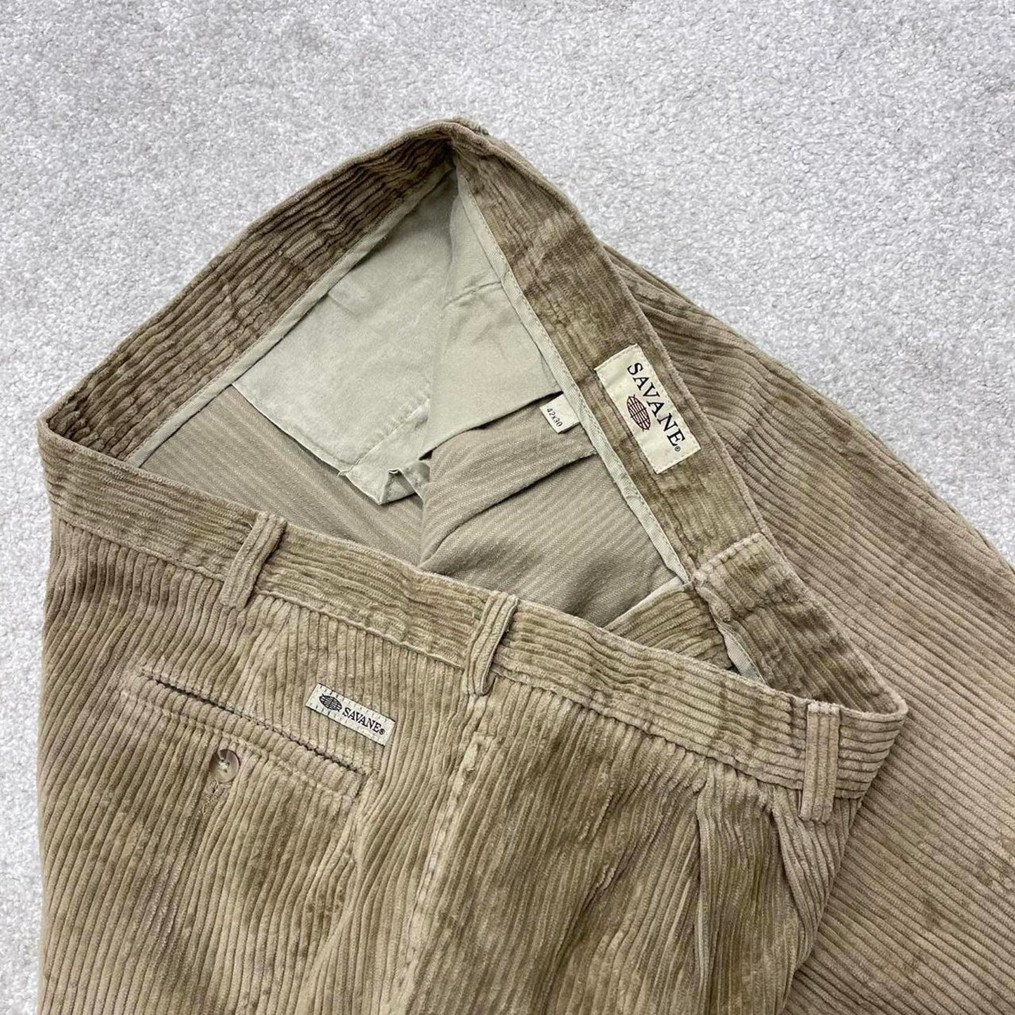 Beige Savane baggy corduroy pants W40L30 loose wide wale jumbo cord trousers 90s skater style