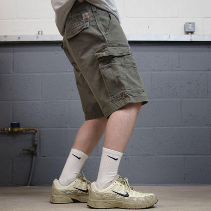 Carhartt cargo shorts loose canvas green Canvasy relaxed fit skate style shorts