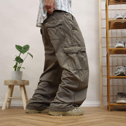 Levi's baggy cargo pants y2k Loose straight wide leg khaki skater utility pants