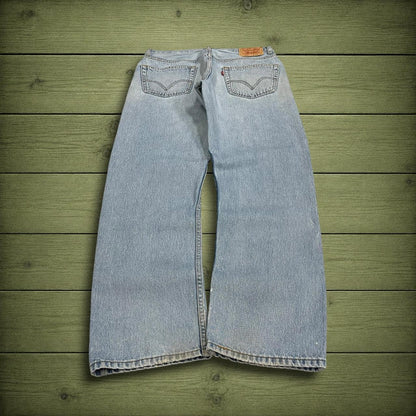 Y2K Levi’s 505 jeans straight leg light wash blue Straight fit 5 pocket pants red tab logo
