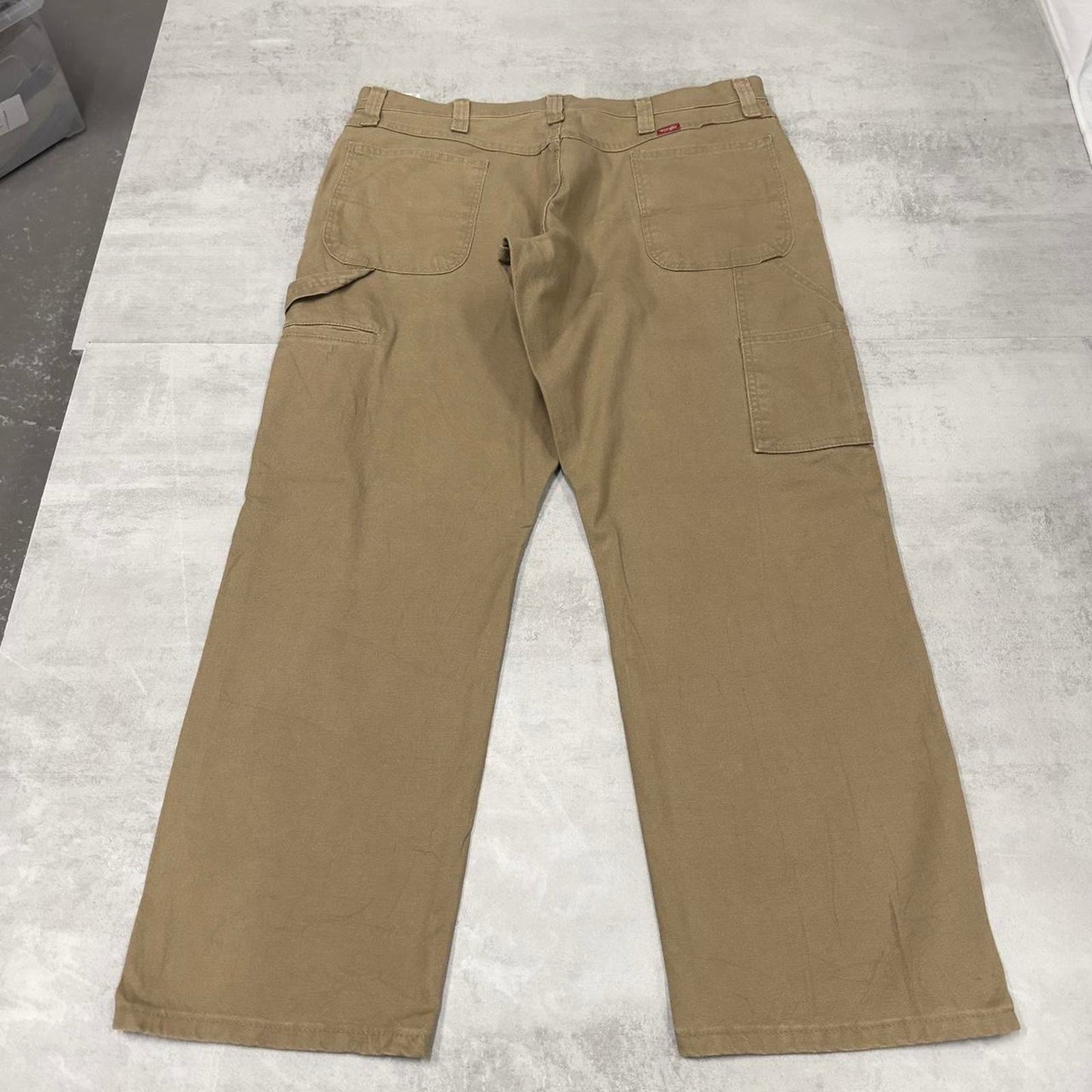 Wrangler carpenter trousers W38L30 tan loose skater style cargo pants