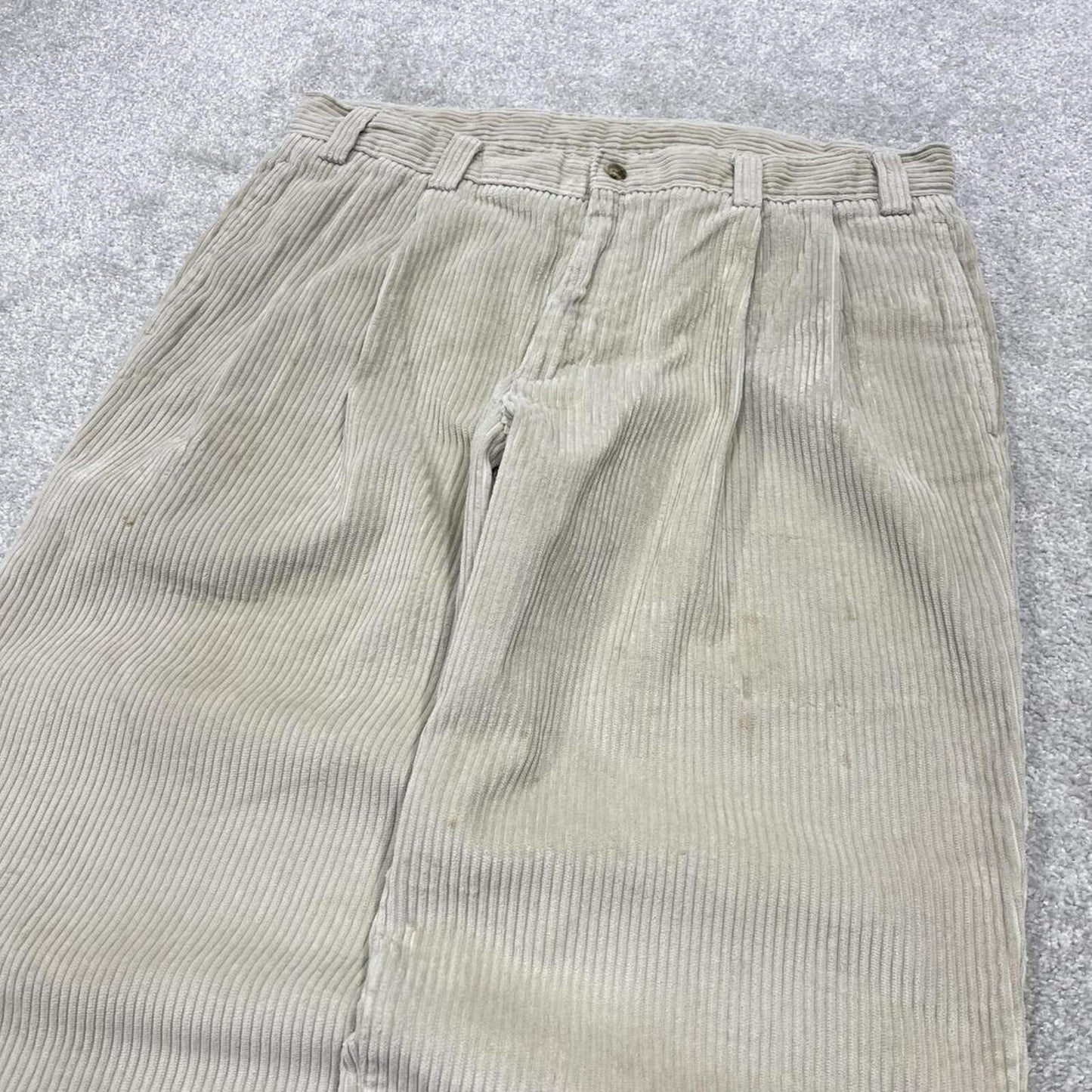 LL Bean baggy pleated corduroy pants beige Wide wale chunky jumbo cord trousers preppy