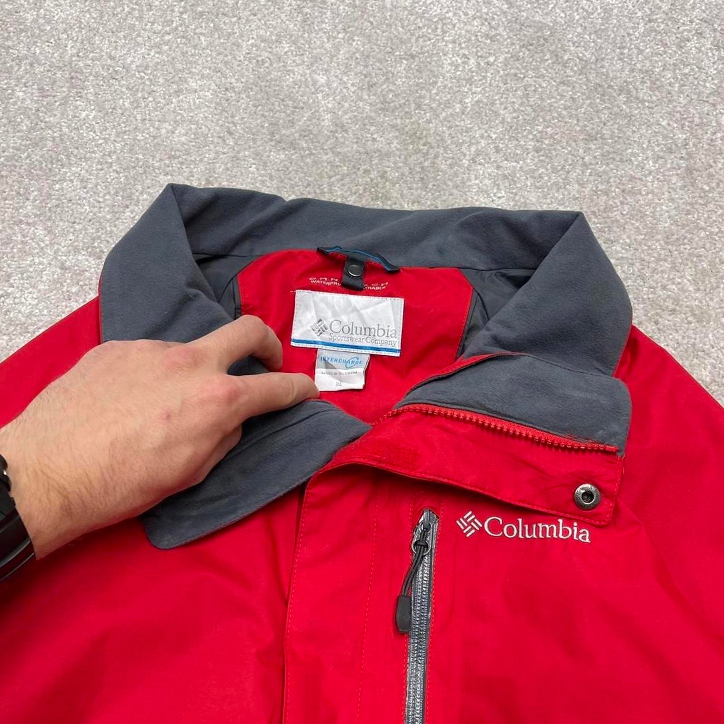 00s Columbia windbreaker ski jacket y2k style XL men's red full zip snow coat embroidered technical