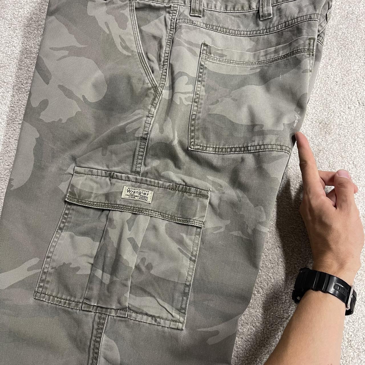 Wrangler baggy camo cargo pants y2k grey W40L30 wide leg Loose camouflage skater work pants