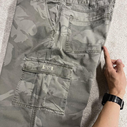 Wrangler baggy camo cargo pants y2k grey W40L30 wide leg Loose camouflage skater work pants